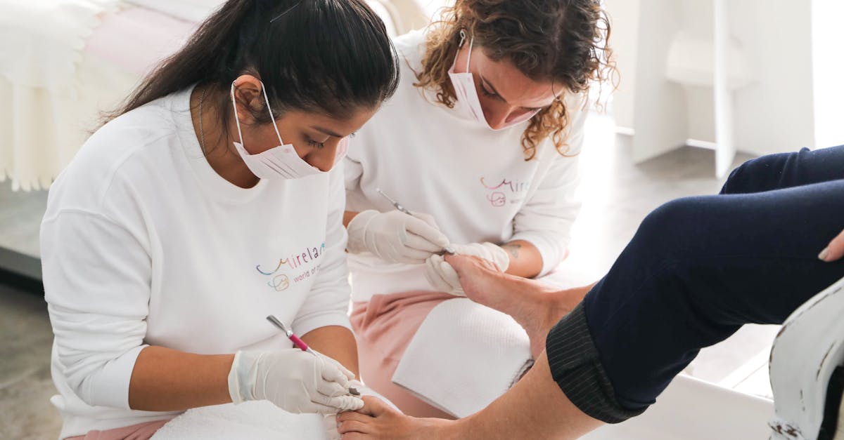 An In-Depth Look at Hard vs Soft Waxing Techniques